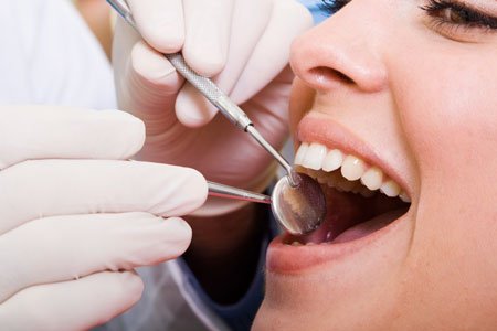 Лечение зубов под микроскопом в Венгрии